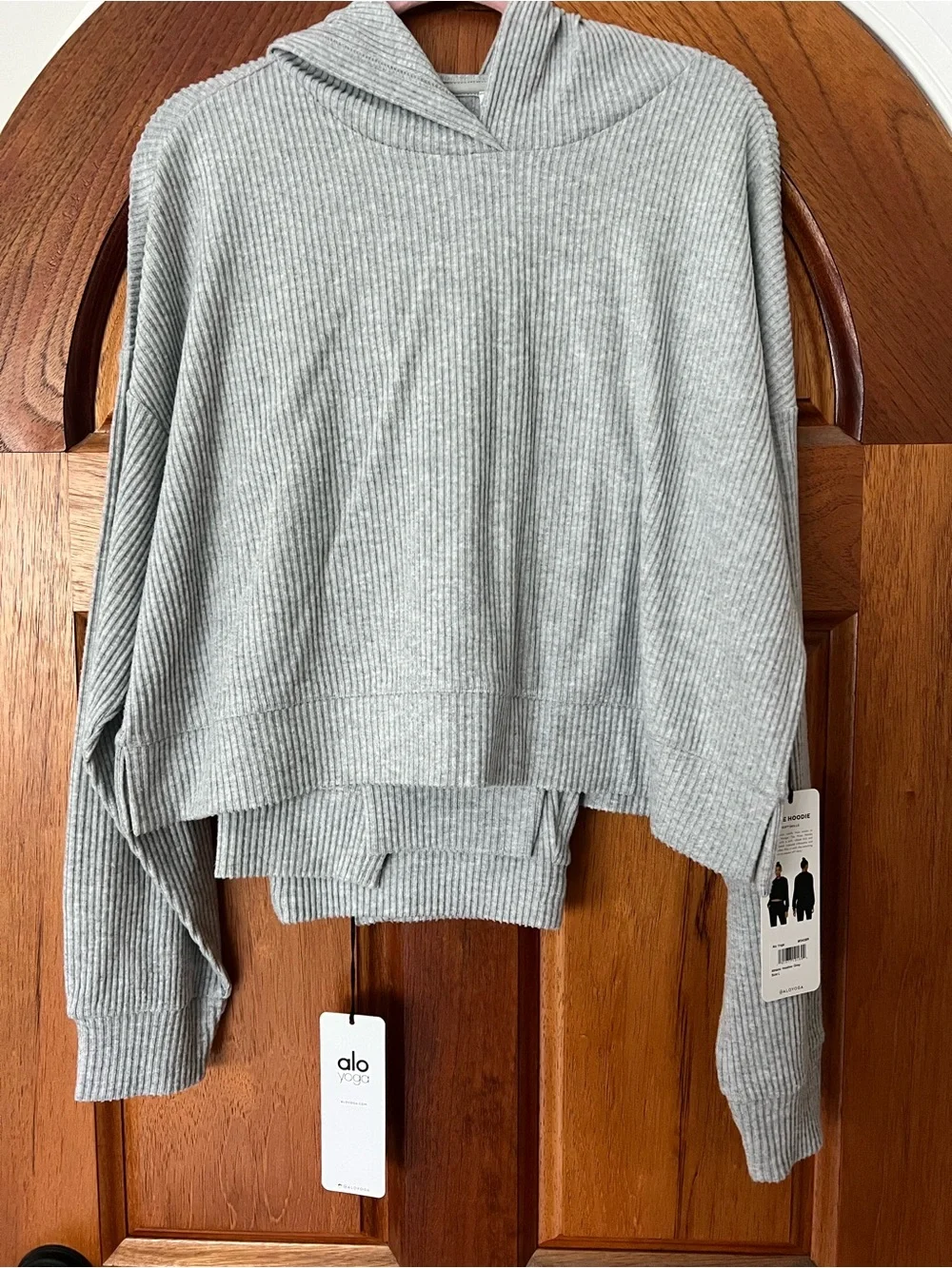 ALO Yoga MUSE set (hoodie + pants + shorts) NWT Size Large RT $300 Grey